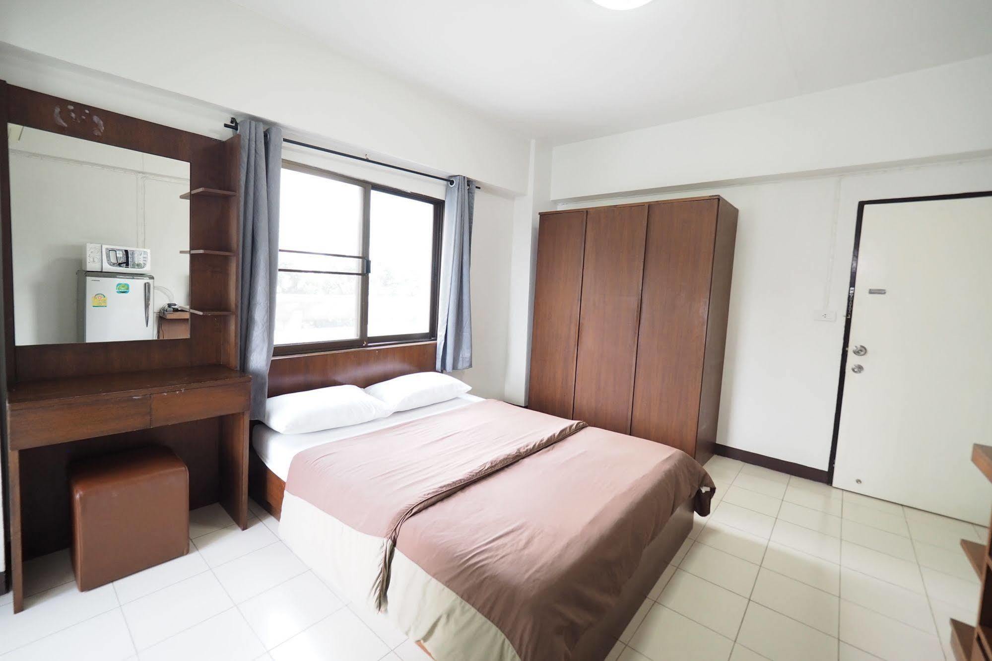 Living Naraa Place Bangkok Ngoại thất bức ảnh