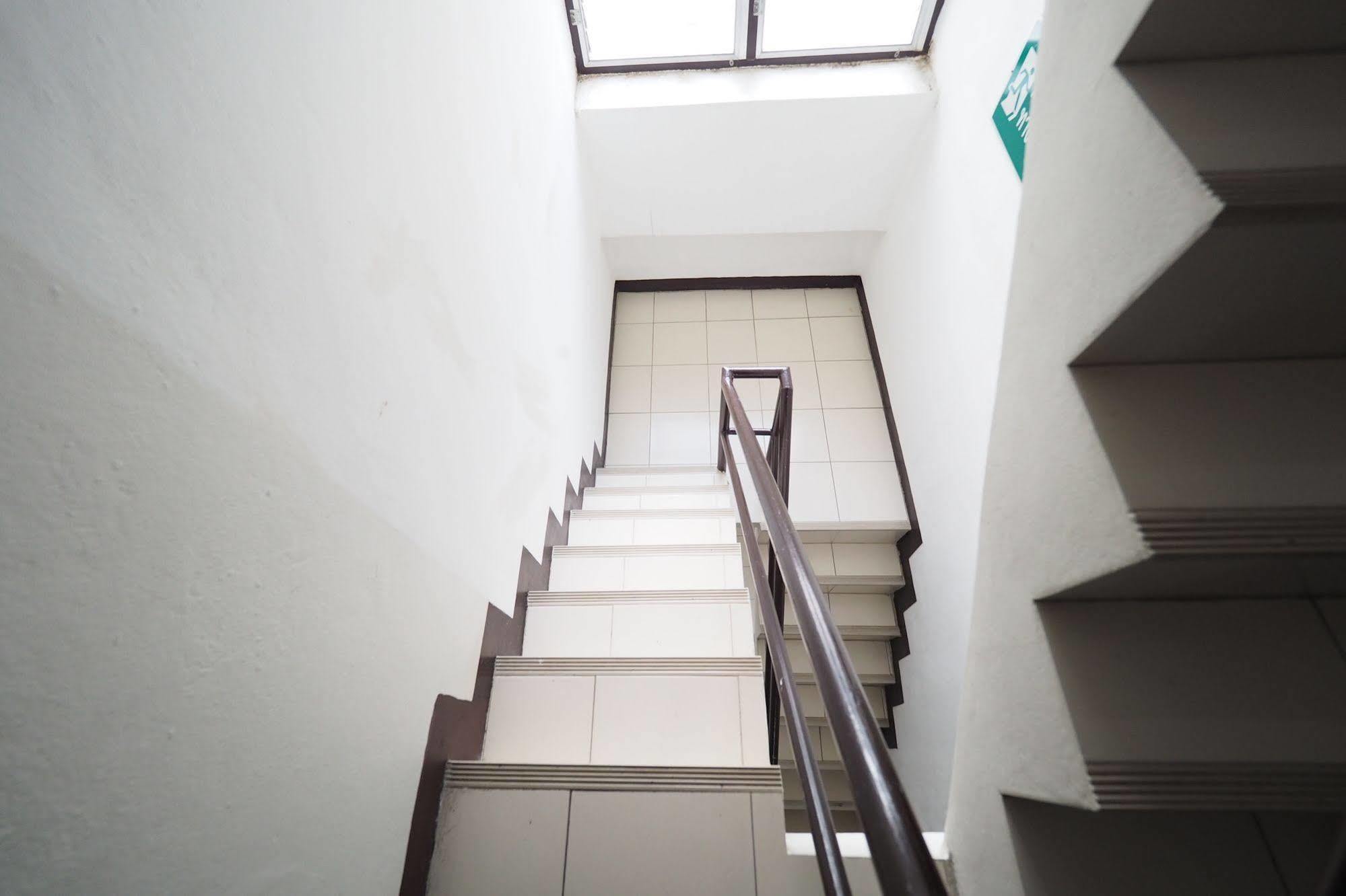 Living Naraa Place Bangkok Ngoại thất bức ảnh